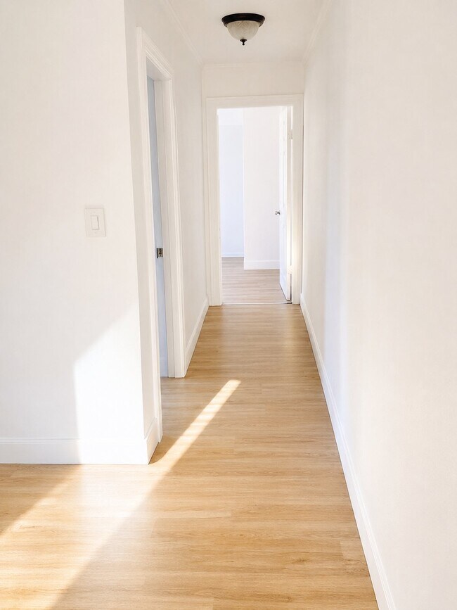 Foto del edificio - 8036 Mattox Ave