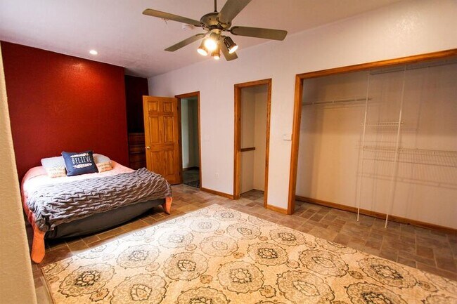 Building Photo - 3348 Hales Ranch Rd