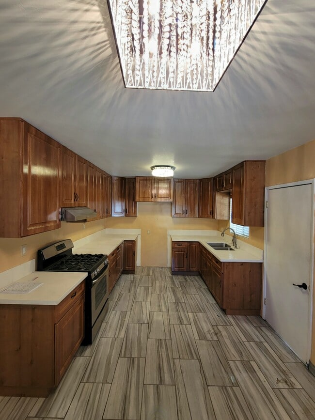 14835 Astoria St, Sylmar, CA 91342 House Rental in Sylmar, CA