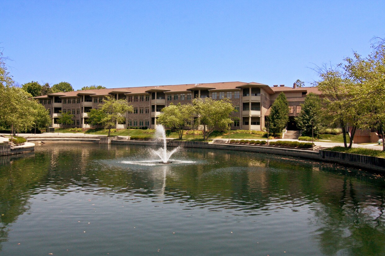 8555 One West Dr, Indianapolis, IN 46260 Condo for Rent in