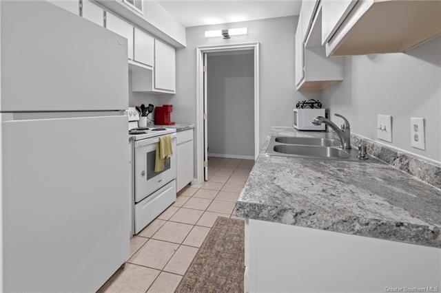 Building Photo - 1851 Fox Run Dr