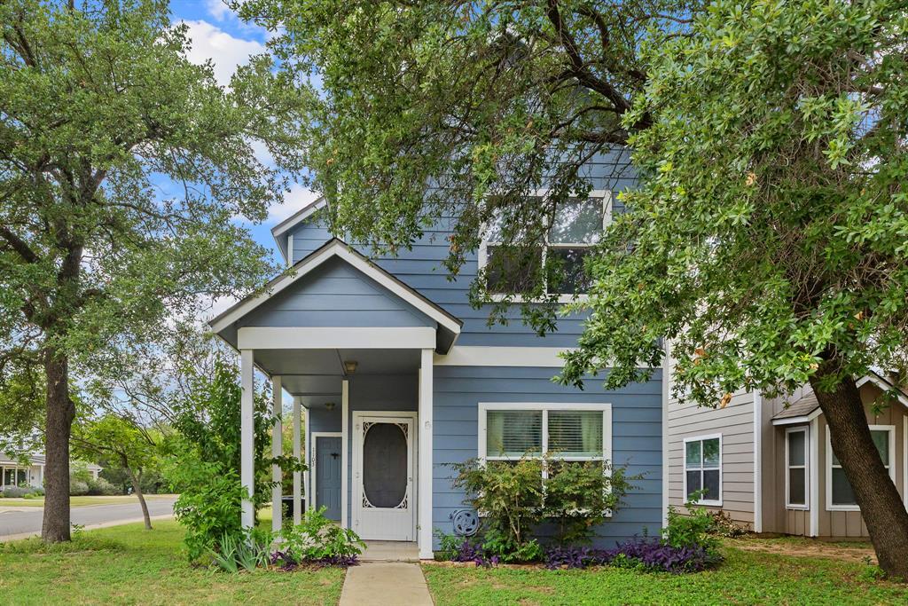 Foto principal - 1103 E 3rd St