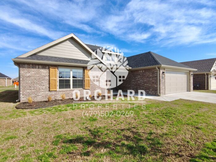 Primary Photo - Tontitown- Single-Family Home- Beautiful W...