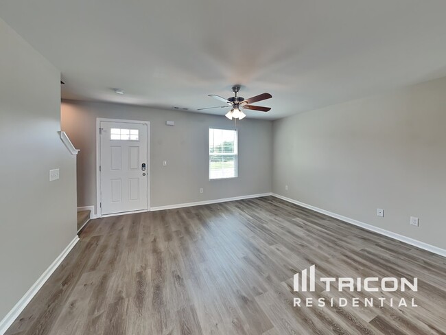 Building Photo - 3048 Dartmoor Pl