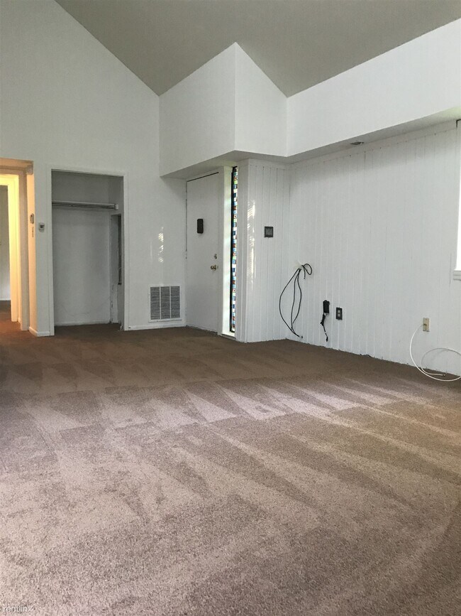 Foto del edificio - 1725 Crimson Tree Way