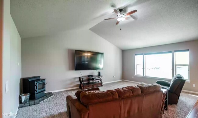 Building Photo - 3 br, 2 bath House - 7797 Albus Rd SE