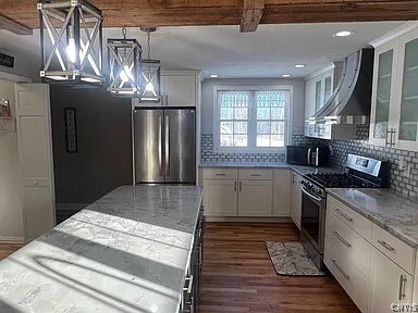 Building Photo - 6049 S Bay Rd