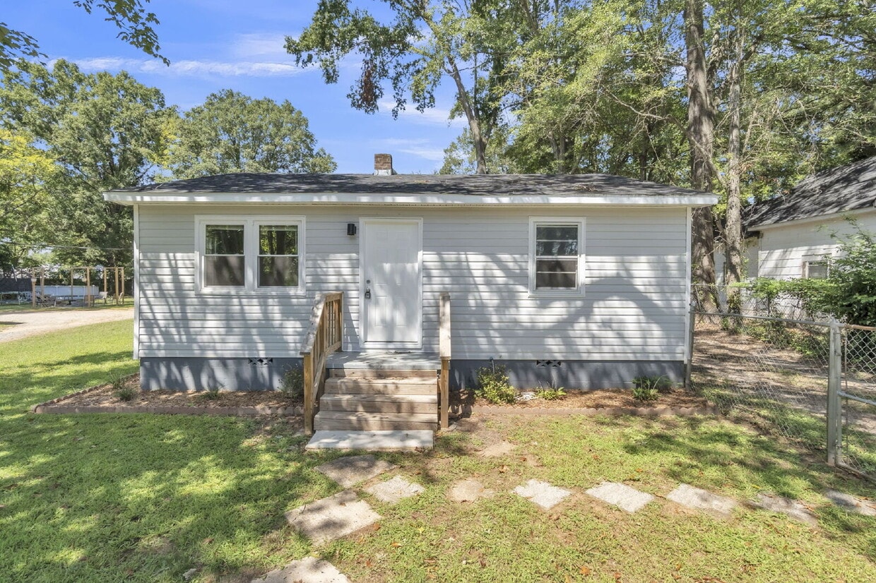 Primary Photo - Charming 2 Bedroom, 1 Bath Home in Gaffney...