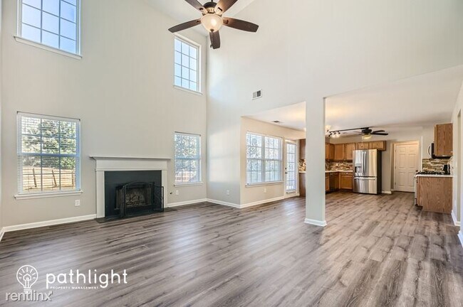 Foto del edificio - 4 br, 2.5 bath House - 5320 Caitlin Lane UNIT