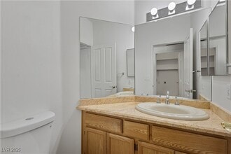 Building Photo - 8758 Arawana Pl