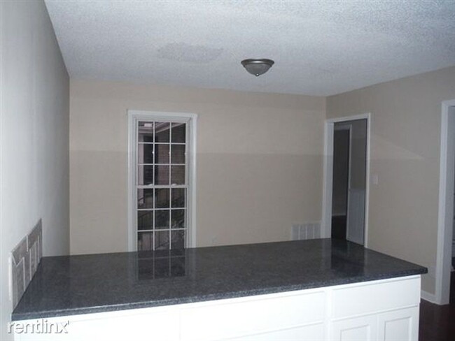 Dining Room - 5768 NC-33