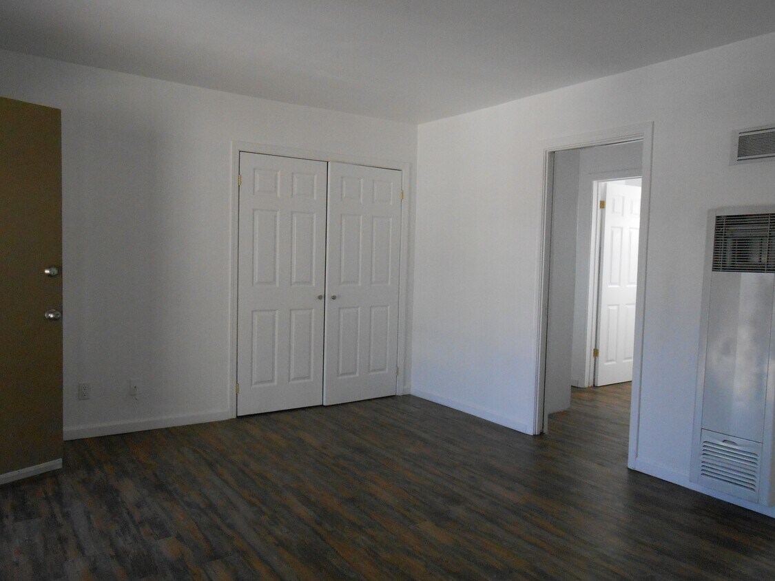 Primary Photo - 7918 Painter Ave