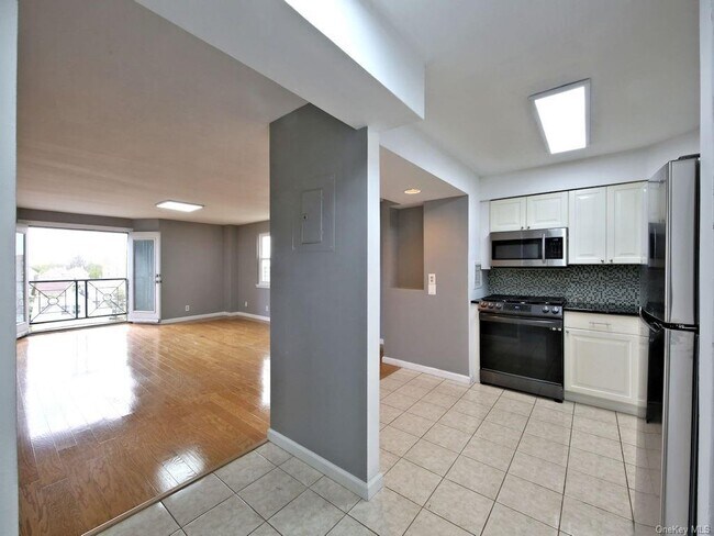 Building Photo - 46 Union St