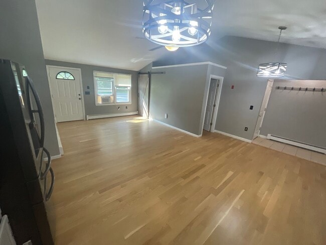 Building Photo - For Rent – 4 Bed, 2 Bath Home w/ Garage & ...