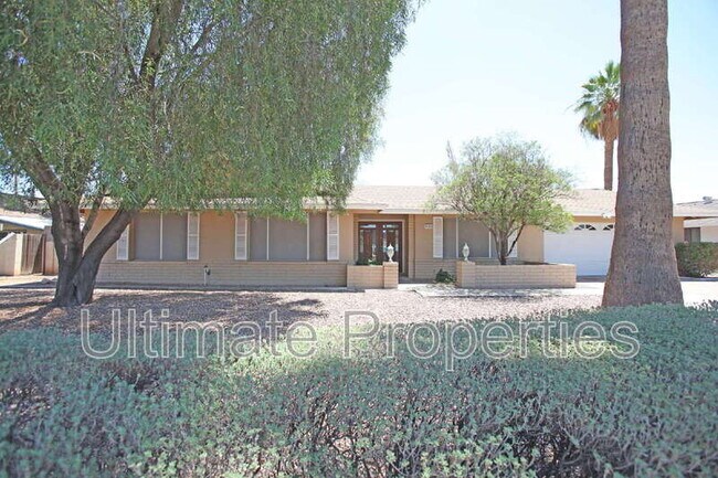 Building Photo - 8702 E Sells Dr