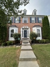 Building Photo - 73 Colonial Dr