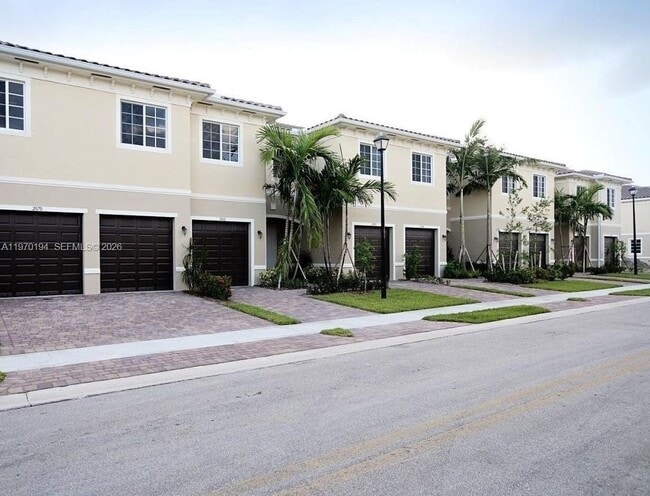 Building Photo - 2615 SW 81st Terrace