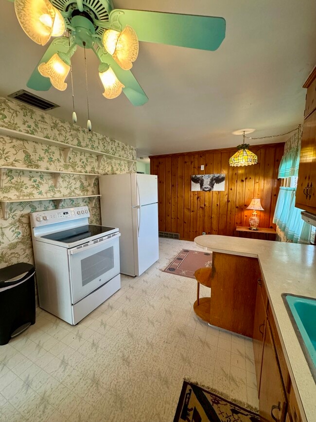 Building Photo - 317 2nd Ave