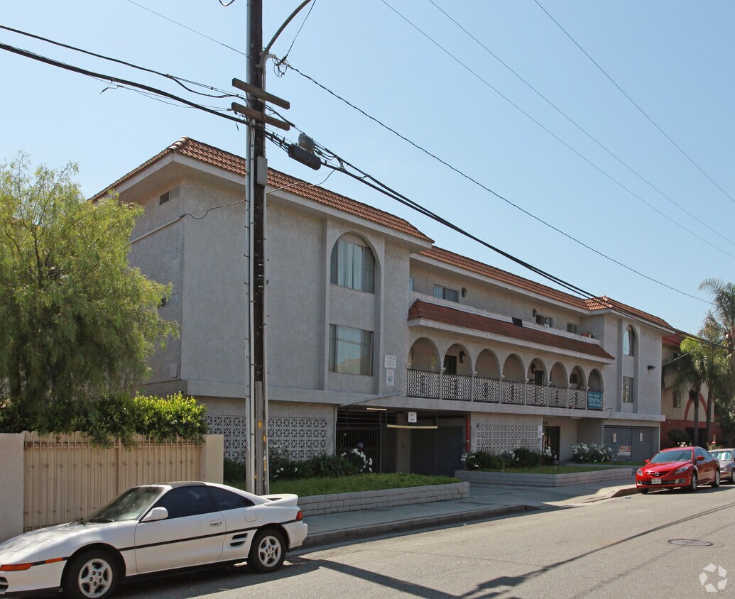 Building Photo - Lemoli Terrace