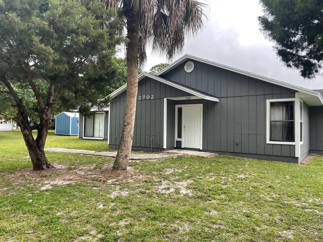 Foto principal - 2702 Rhode Island Ave