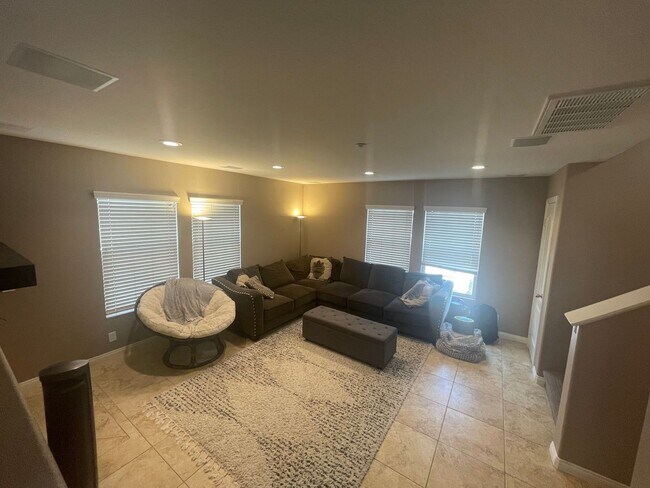 Foto del edificio - Beautiful and Modern Townhome in The Bay at Point Loma Condominiums