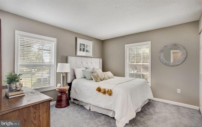Foto del edificio - 15611 Horseshoe Ln