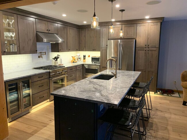 Foto del edificio - 3A Black Pine