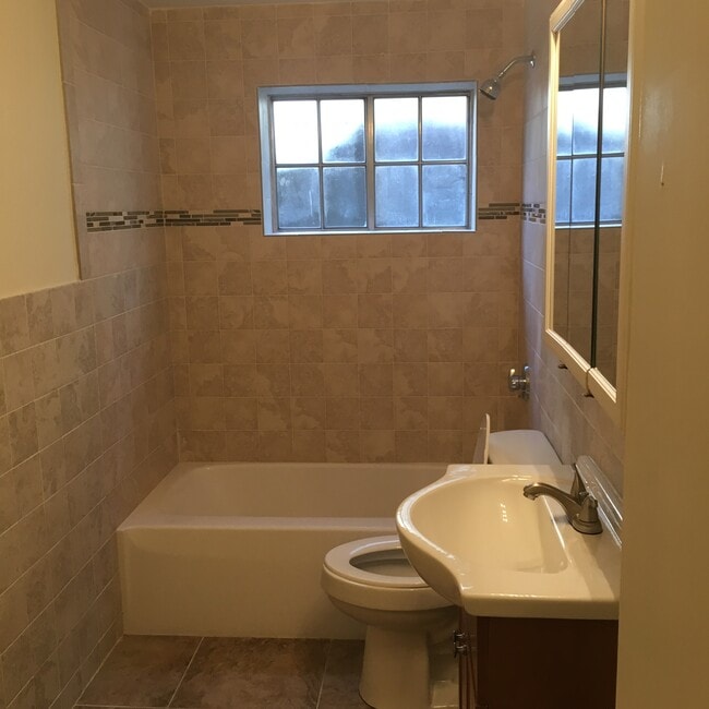 Photo - 103 Bowers St Apartment