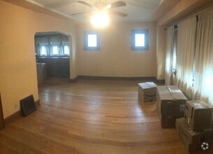 Building Photo - 3270 S Springfield Ave