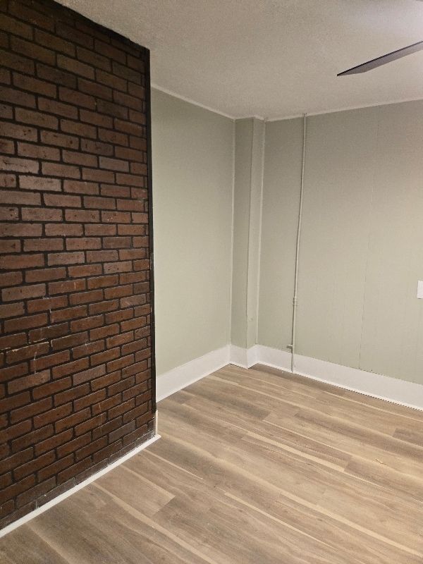 Foto del edificio - 2012 W Main St