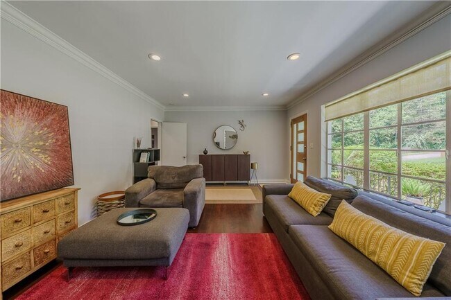 Building Photo - 1920 W Forrest Ave