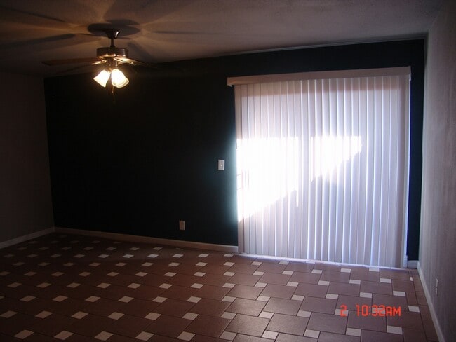 Building Photo - 4708 E Caballero St