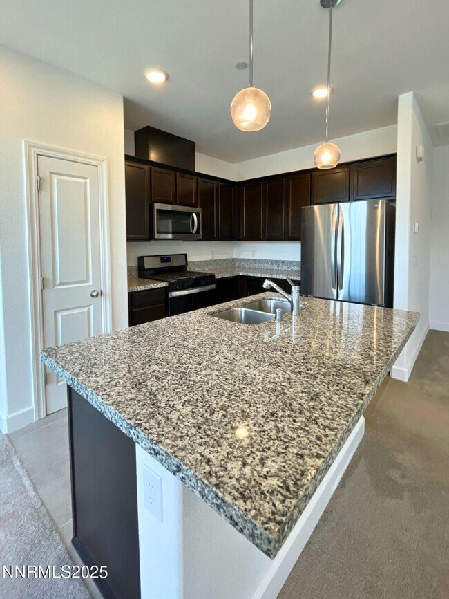 Foto del edificio - 2018 Cradle Mountain Dr