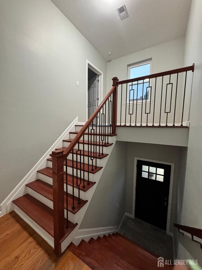 Building Photo - 61 N Grove St