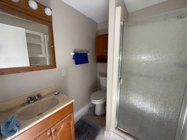 Foto del edificio - Large 7 room house on Ewing St