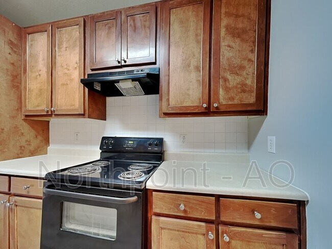 Foto del edificio - 8627 Thomas Rd