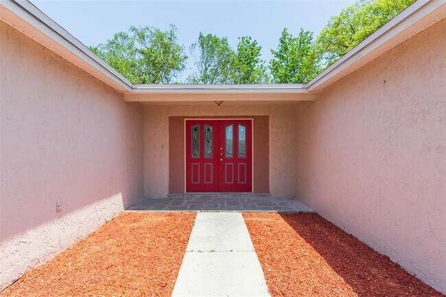 Building Photo - 8253 Redfield Dr