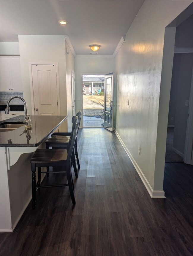 Building Photo - 385 Orchard Ln