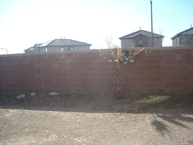 Building Photo - 11609 Grotta Azzurra Ave