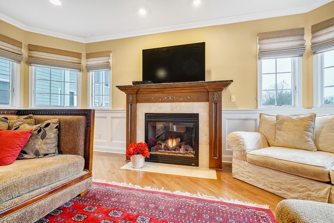 Building Photo - 18 Mariners Bend