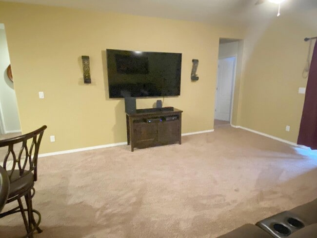 Building Photo - 3001 Bosque De Oro Dr SW