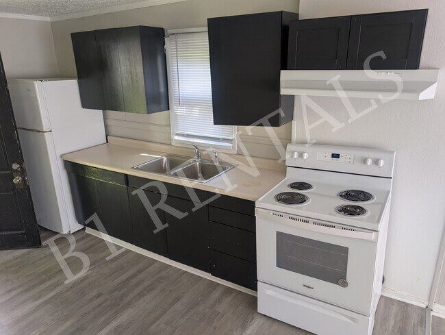 Foto del edificio - 361 Hege Ave