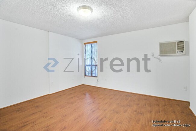 Building Photo - 4506 Saugus Ave