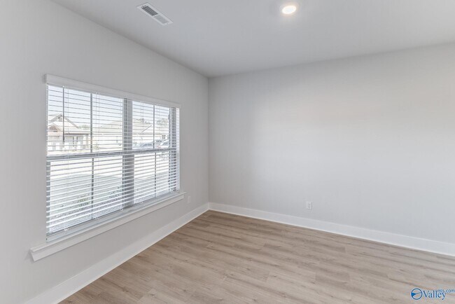 Building Photo - 6027 Margie Collins Dr SE