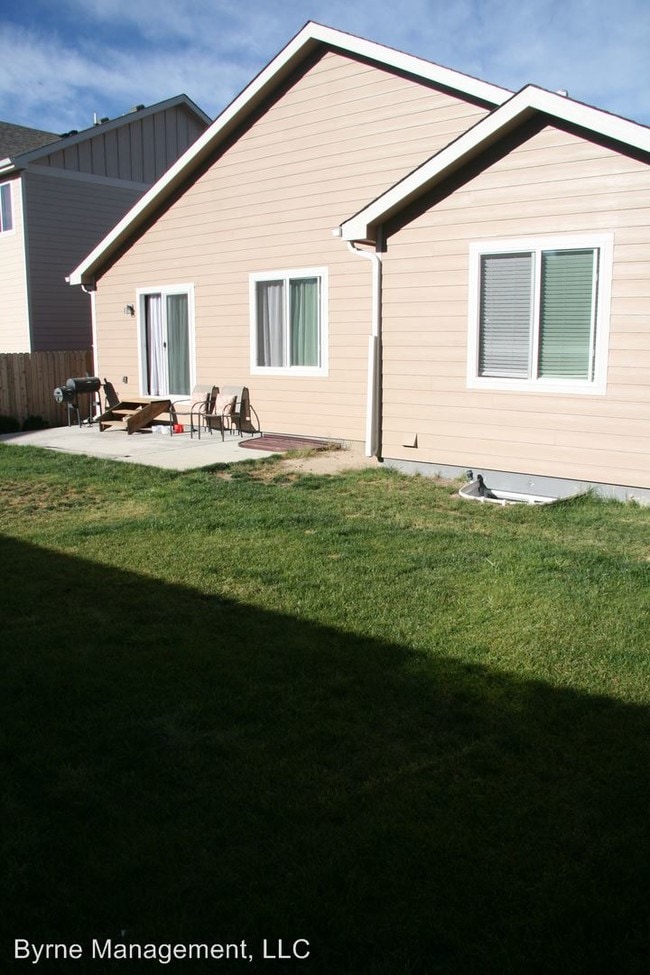 Building Photo - 4 br, 3 bath House - 7913 Morton Dr