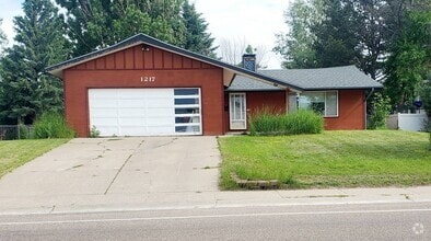Building Photo - 1217 Park Garden Rd