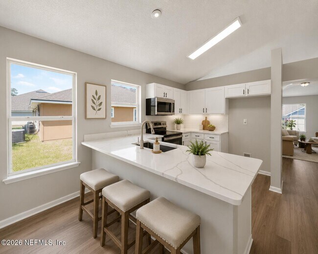 Foto del edificio - 12299 Sumter Square Dr W