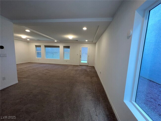 Foto del edificio - 7075 Jasper Hill Way