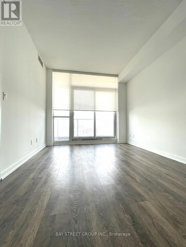 Building Photo - 56 Forest Manor Rd