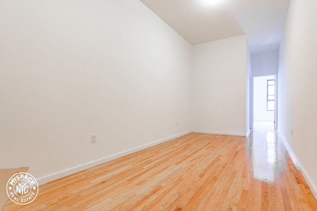 Building Photo - 167 Wilson Ave